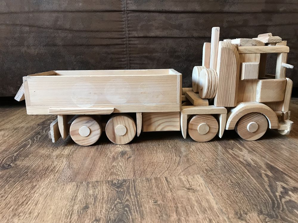 Zabawka auto cieżarówka drewniane