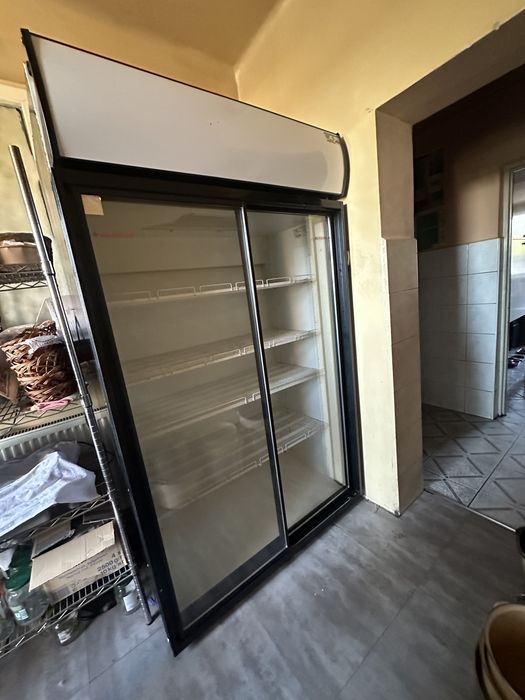 Lodówka chłodziarka gastronomiczna sklepowa