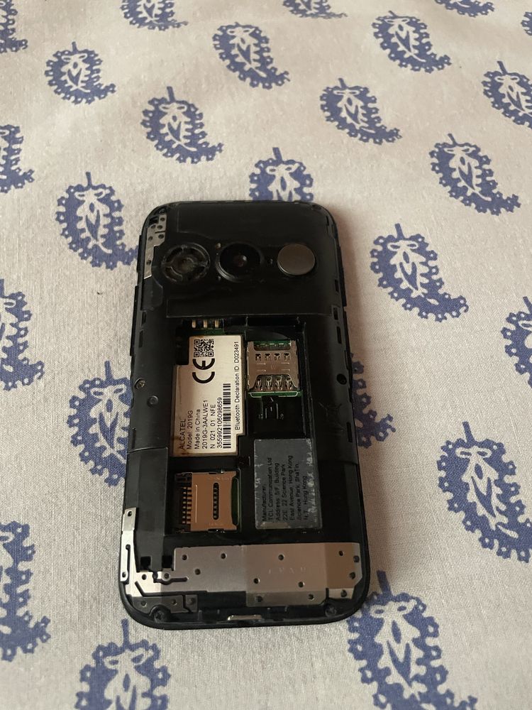 Alcatel 2019G usado