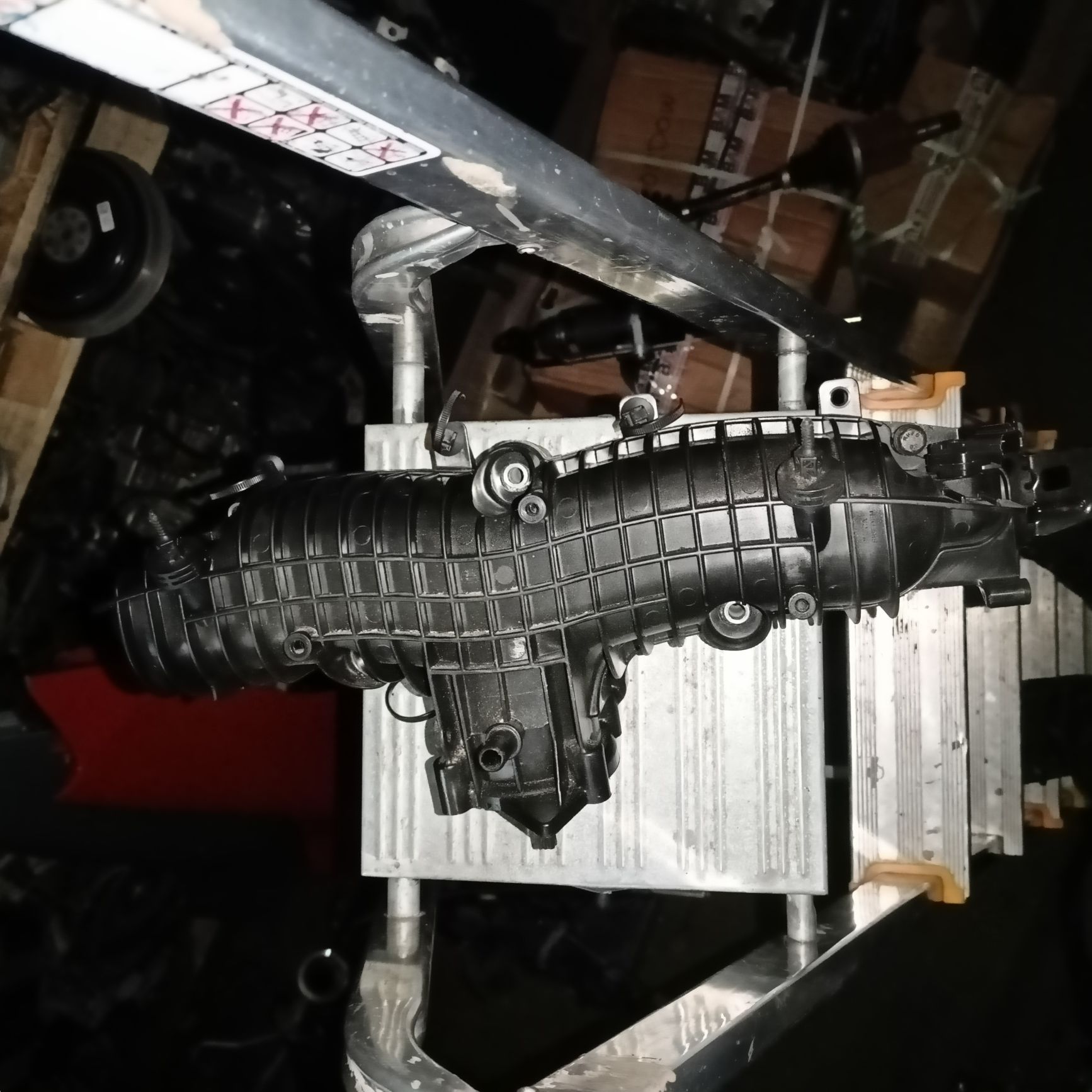 Kolektor ssący Volvo 2.0 VEA T5,T6,T8  31441,970