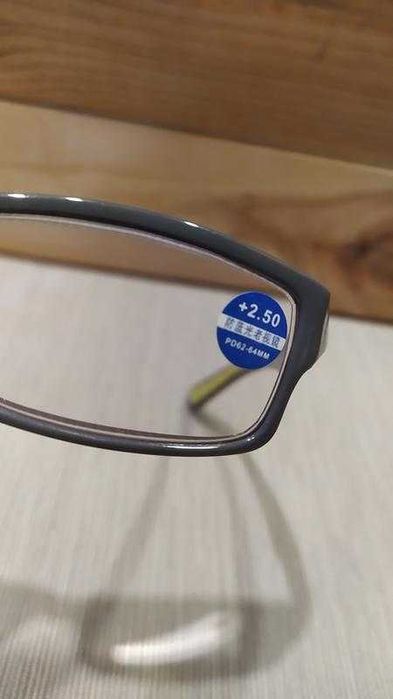 Очки для чтения +1.5, 2.5