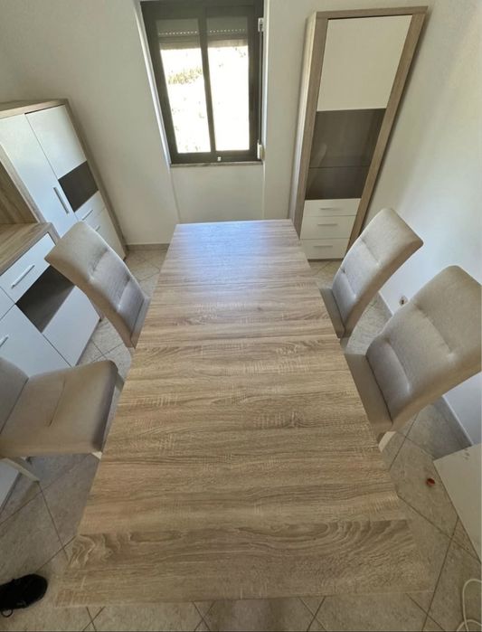 Mesa de jantar extensivel + cadeiras