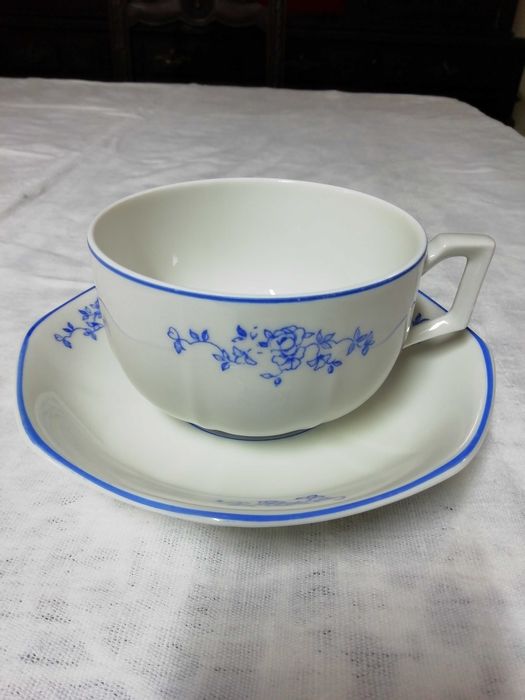 Chávena Chá e Pires, da Vista Alegre, Portugal