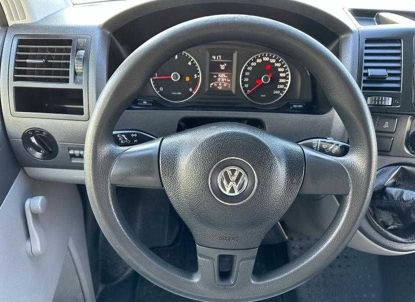 Volkswagen Transporter 2.0 TDI MT