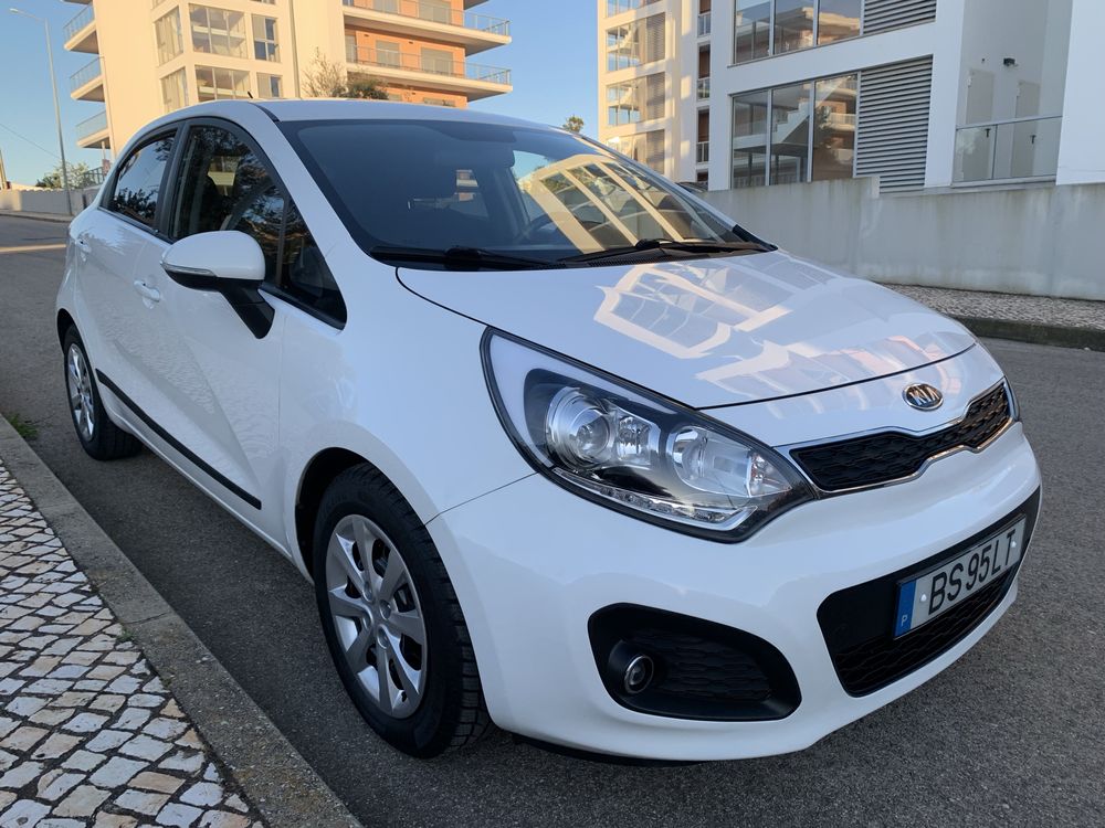 2012 Kia Rio 1.2 • 85 cv • MOTOR DE CORRENTE • 136 mil km • Câmera Ré