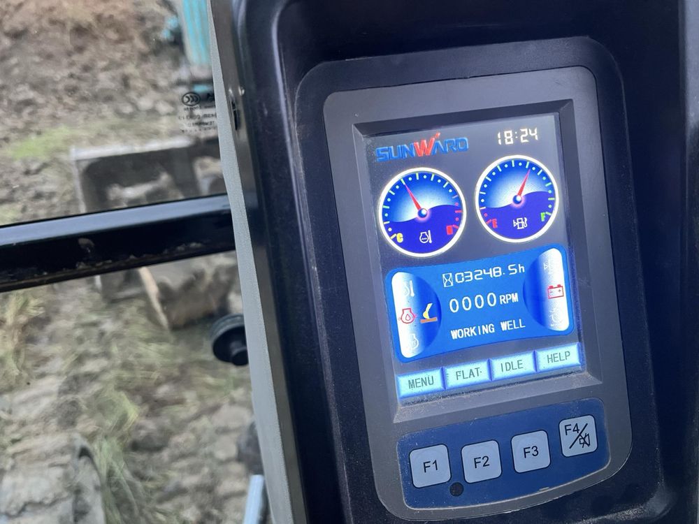Koparka gąsienicowa Sunward SWE70B 7t
