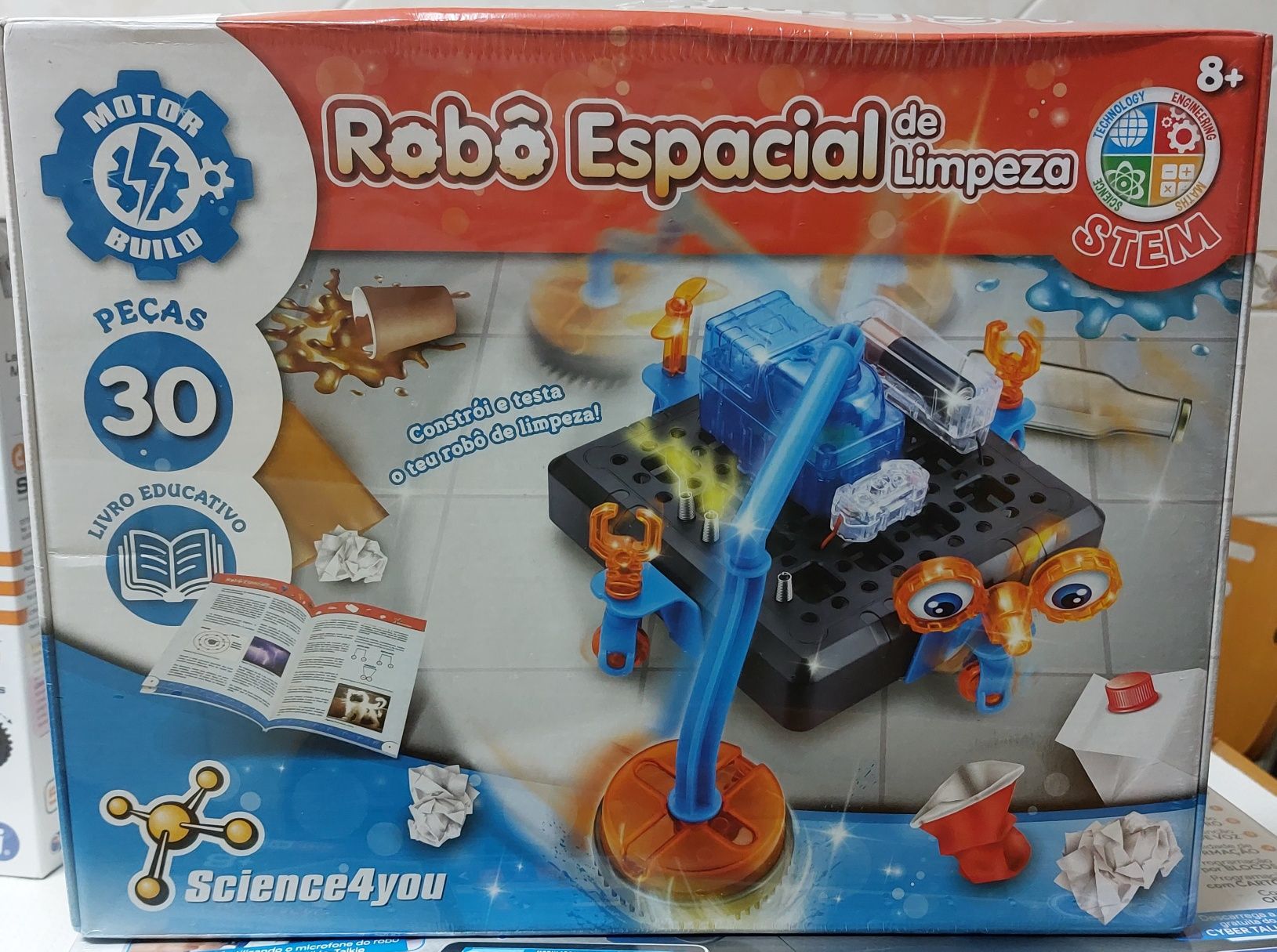 Robô especial de limpeza - Clementoni - Novo