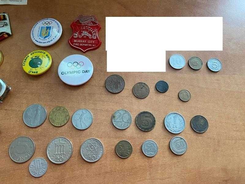 Разные значки монеты банкнота ссср и другие Цена за все что на фото