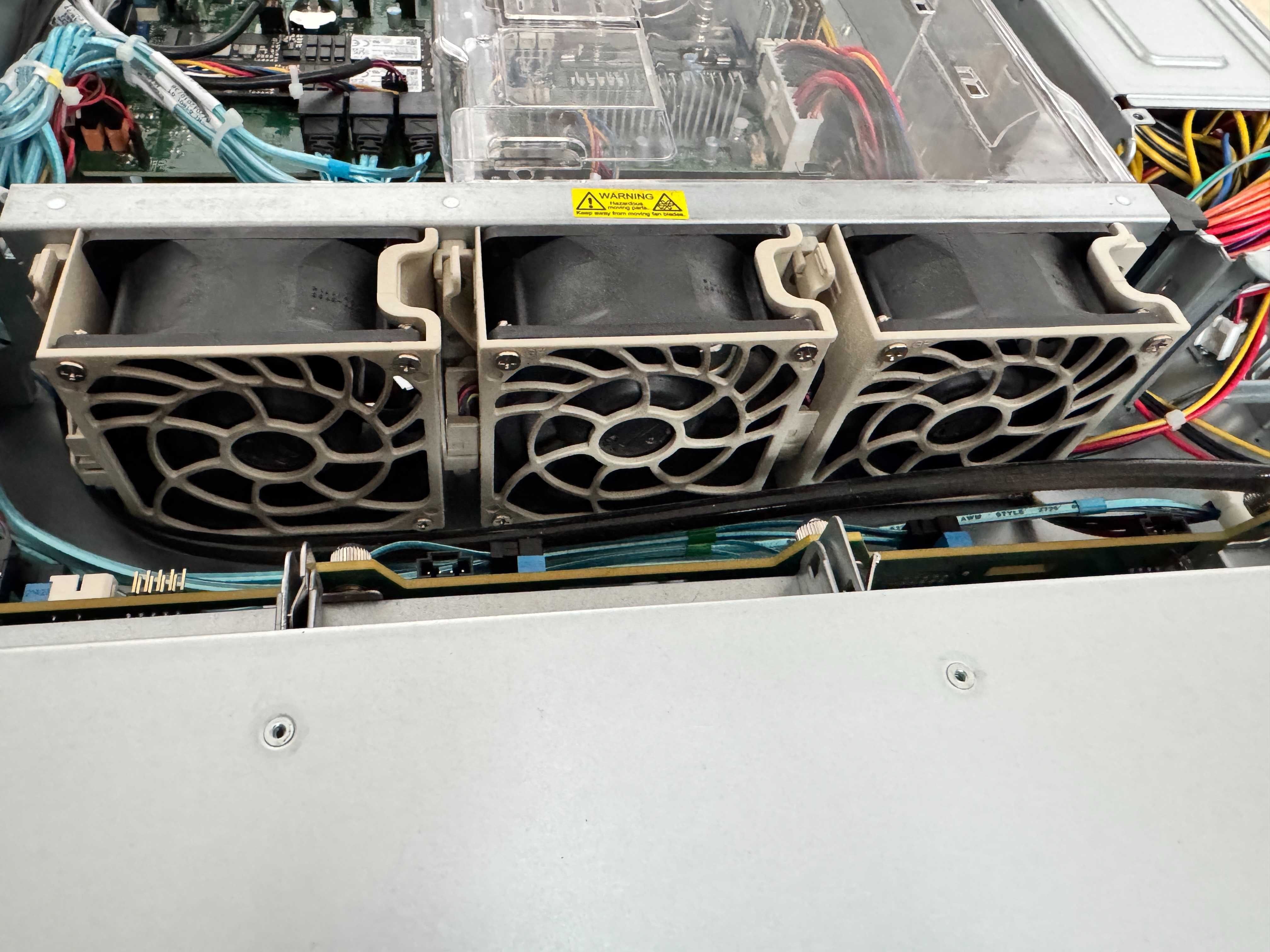 Supermicro server AMD EPYC 7443P