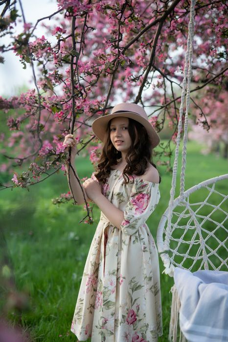 Гарна сукня на дівчинку 134-152