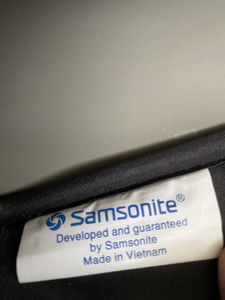 Сумка дорожная на колесах с выдвижной ручкой Samsonite