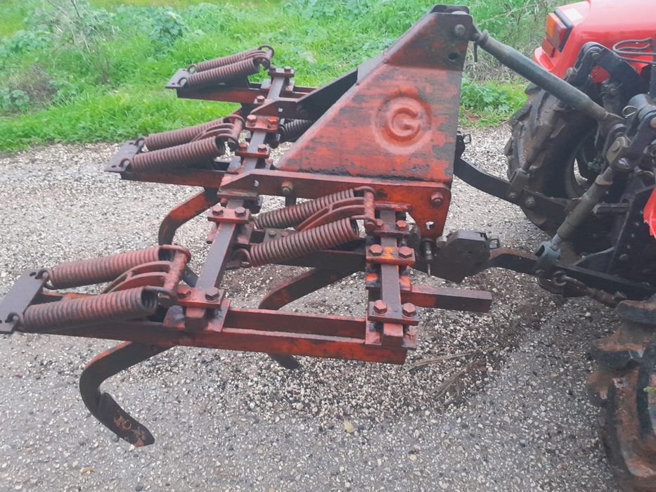 Trator VALPADANA 55cv + Alfaias