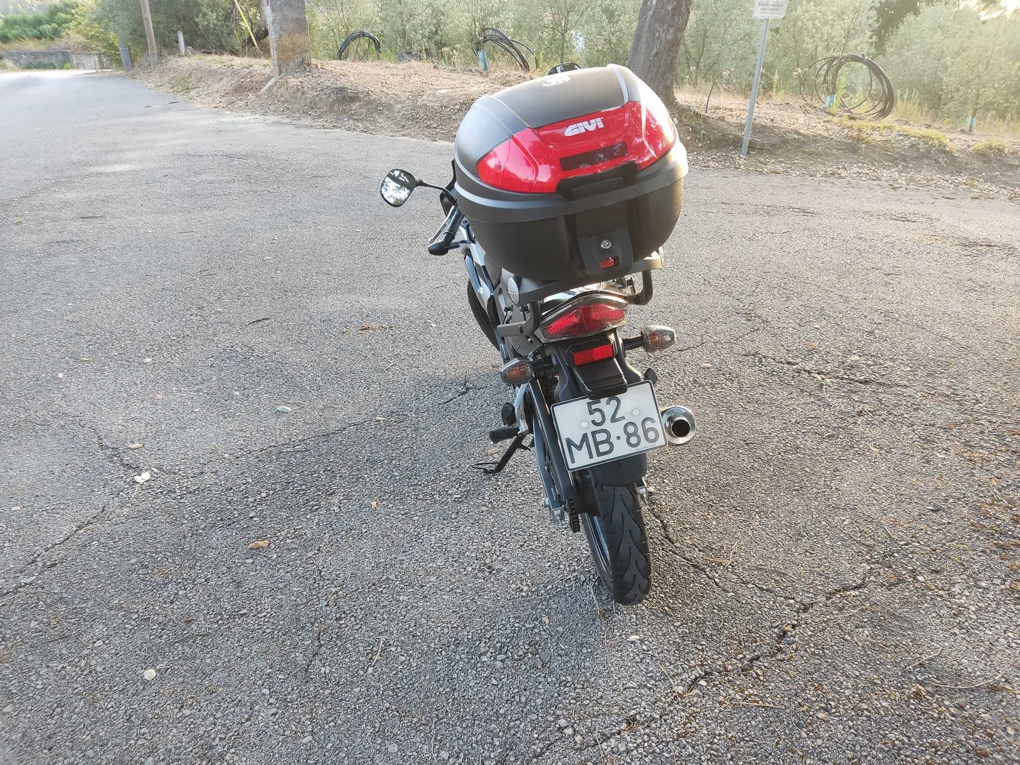 Honda Cbr 125, muito bom estado