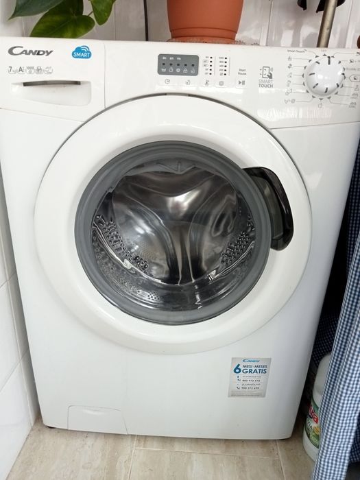 Máquina de lavar roupa Candy Smart Touch 7 kg