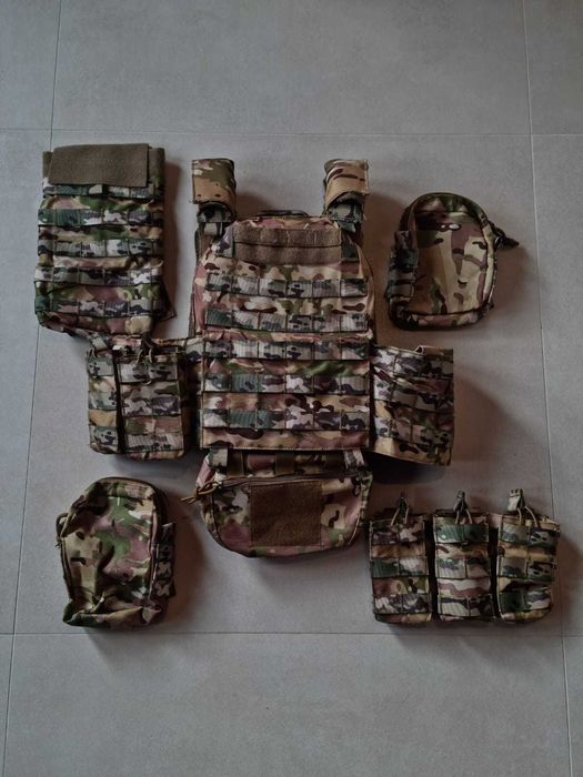 Colete Airsoft Multicam com todos os acessórios