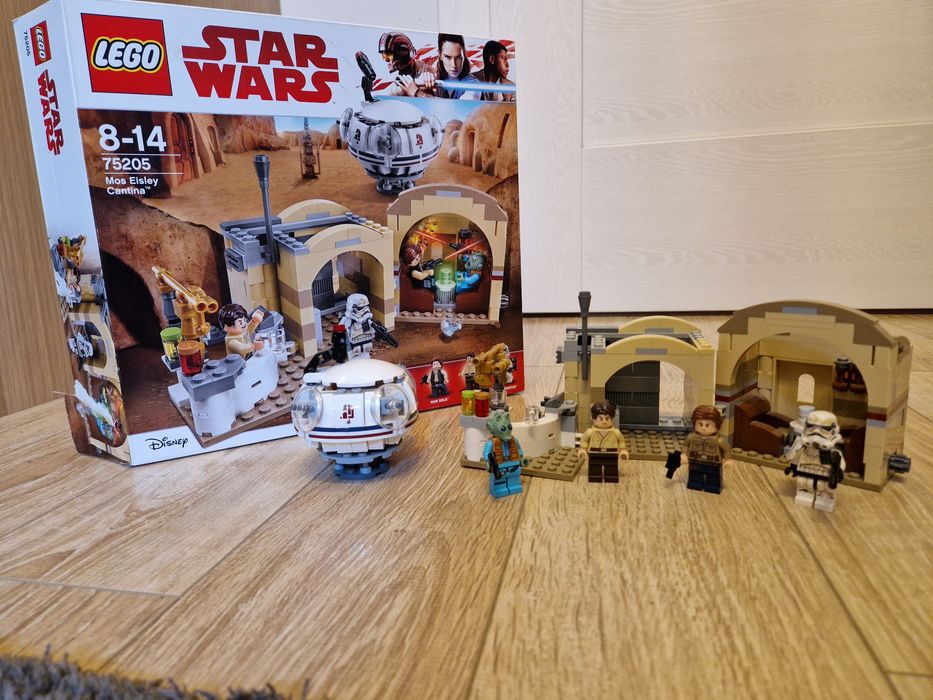 Lego Star Wars Mos Eisley Cantina 75205