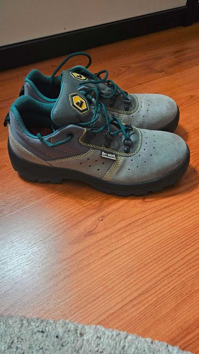 Sapato de Segurança com Biqueira e Palmilha de Aço em Camurça - 41