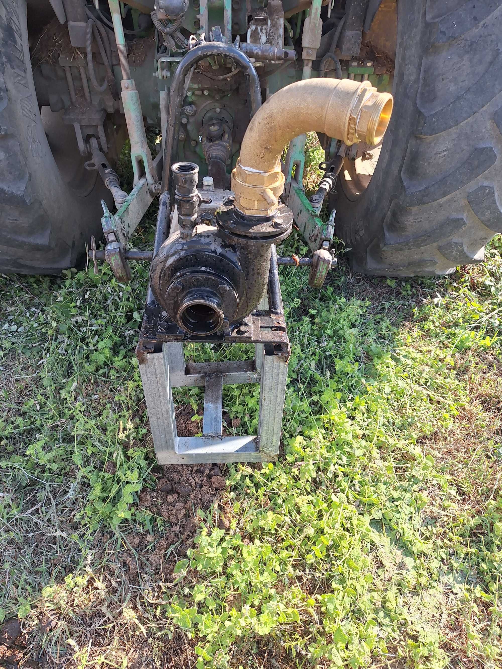 Vendo bomba de água para trator