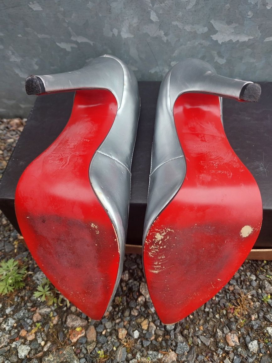 Лабутены туфли Christian Louboutin Paris серебристые made in Italy
