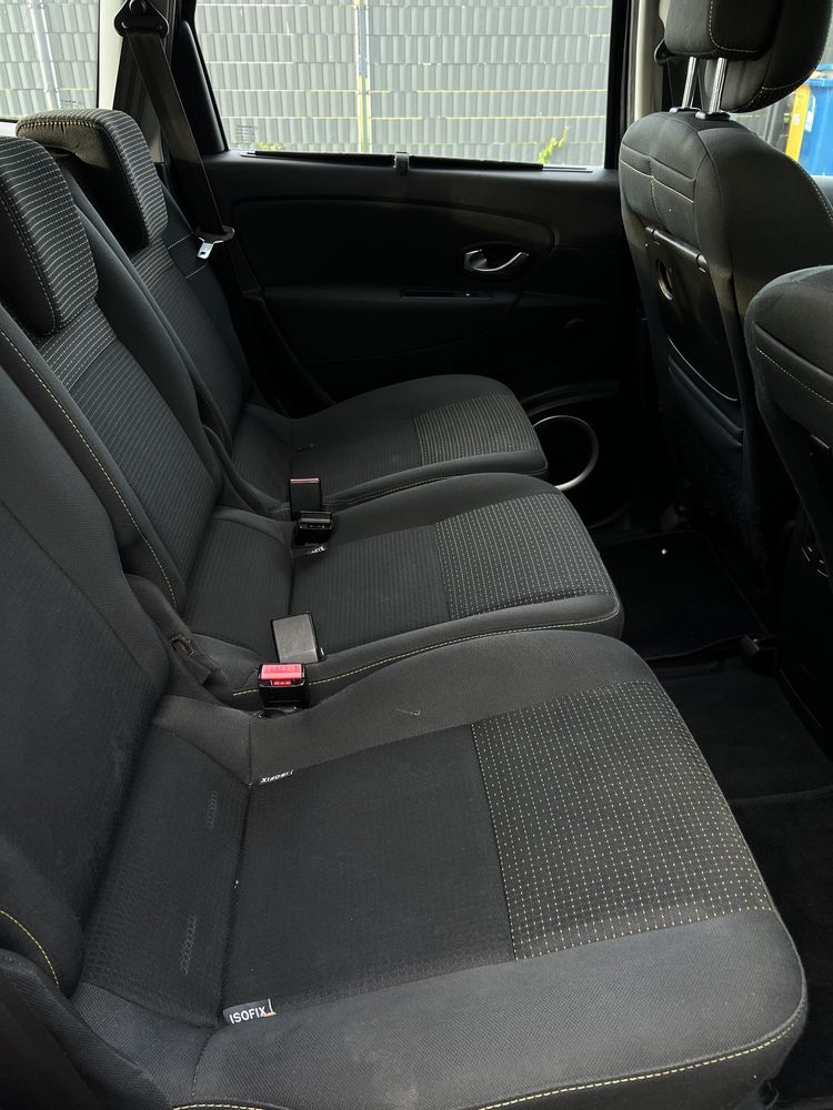Renault Scenic 1.4 turbo benzyna .2010r,7-osób
