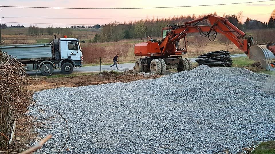 Wyburzenia rozbiórki prace ziemne koparka drogi niwelacja wywrotka