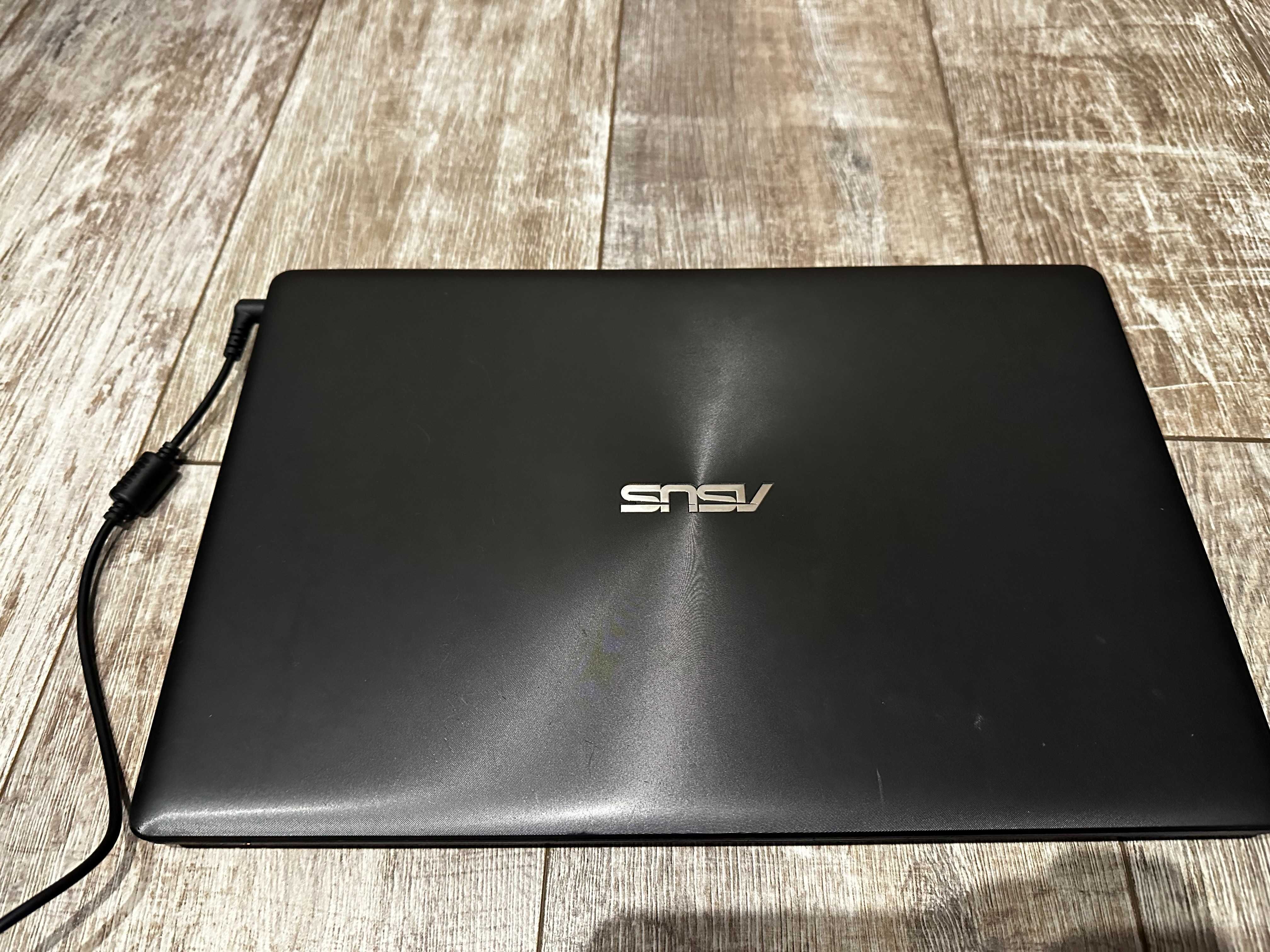 Laptop Asus X550VC 15,6" intel core i5, windows 10 pro, ssd, 8GB ram
