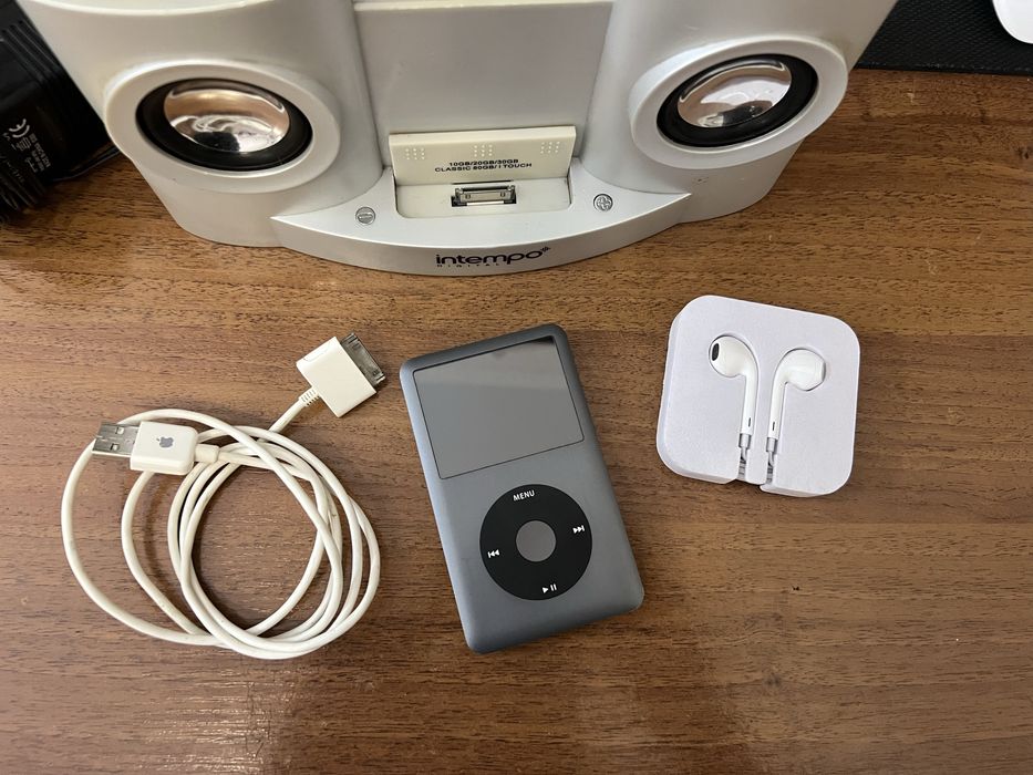 iPod Classic 7 160gb EarPods +док станція