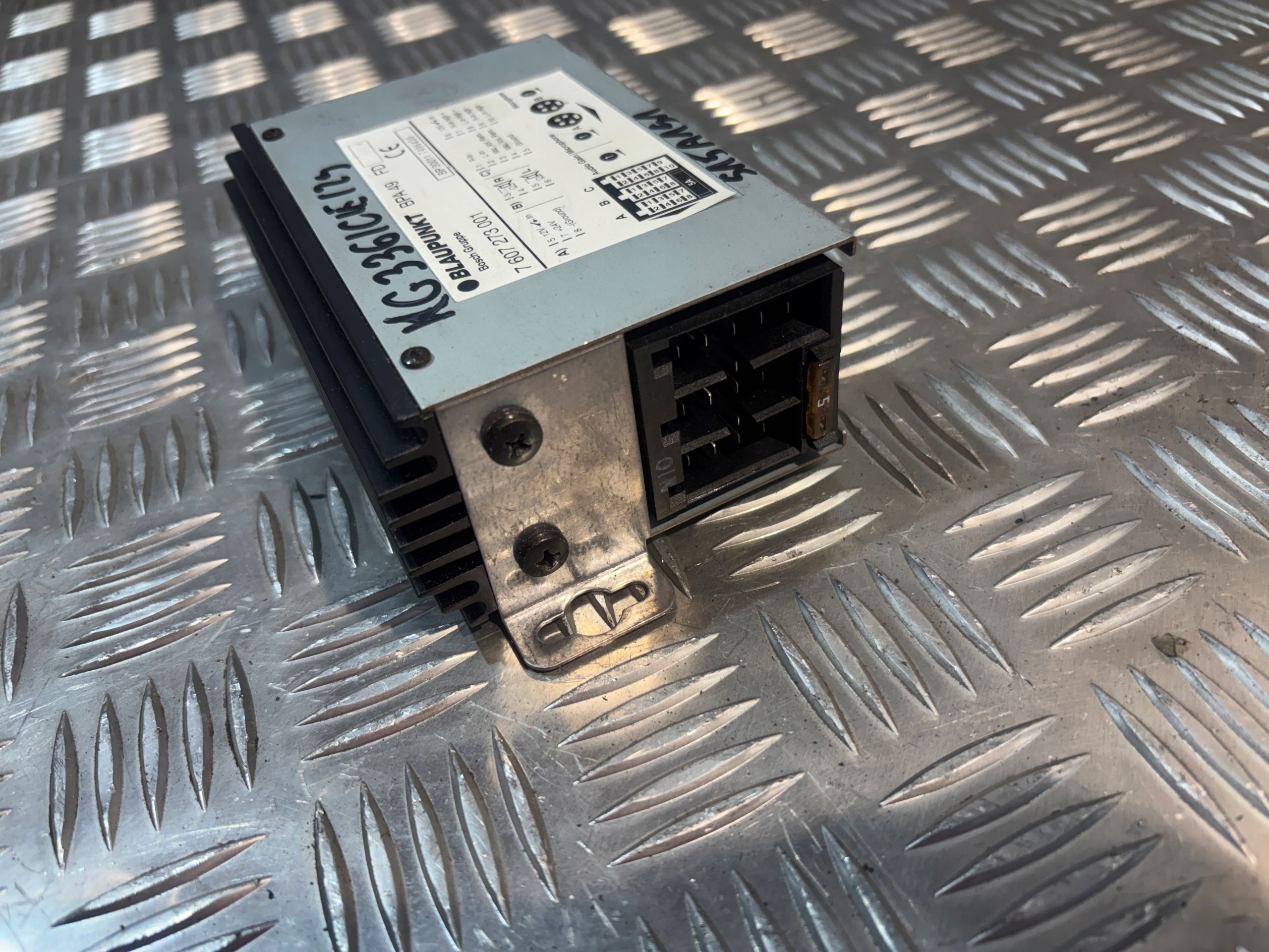 Wzmacniacz blaupunkt