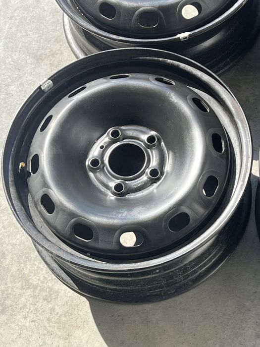 Диски Trafic Vivaro r16