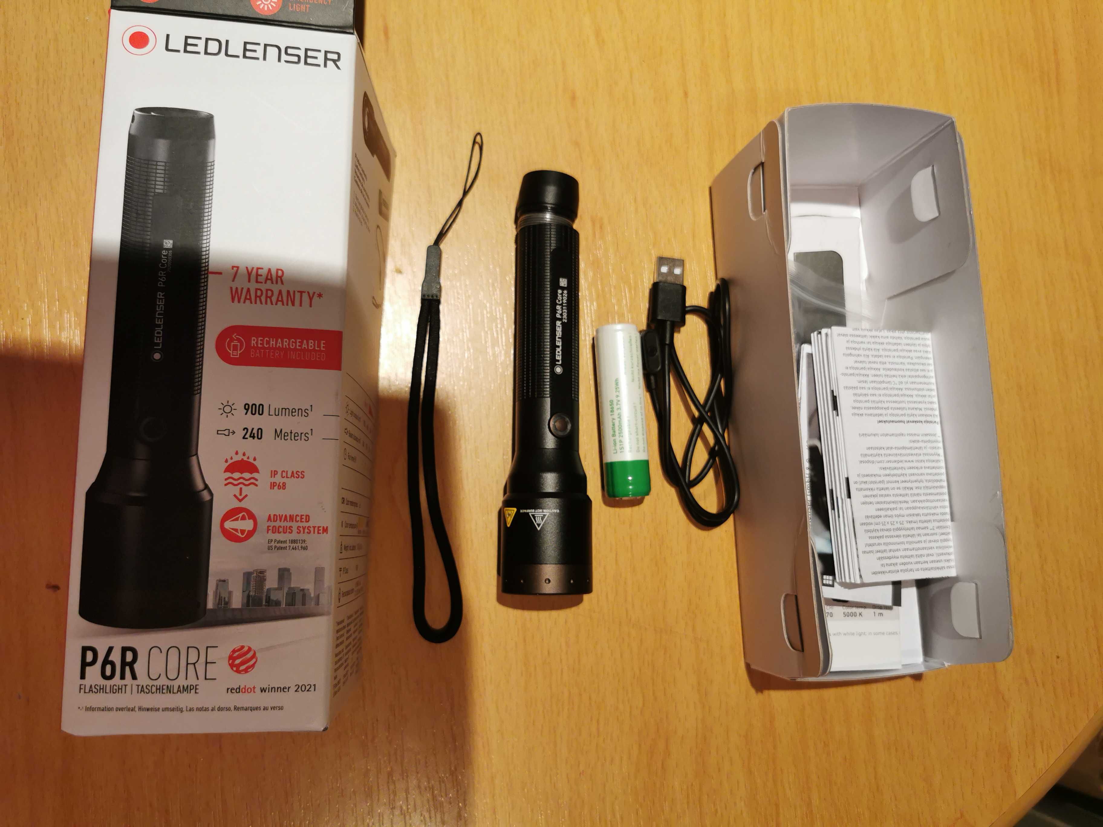 Oryginalna latarka Led Lesner P6R core