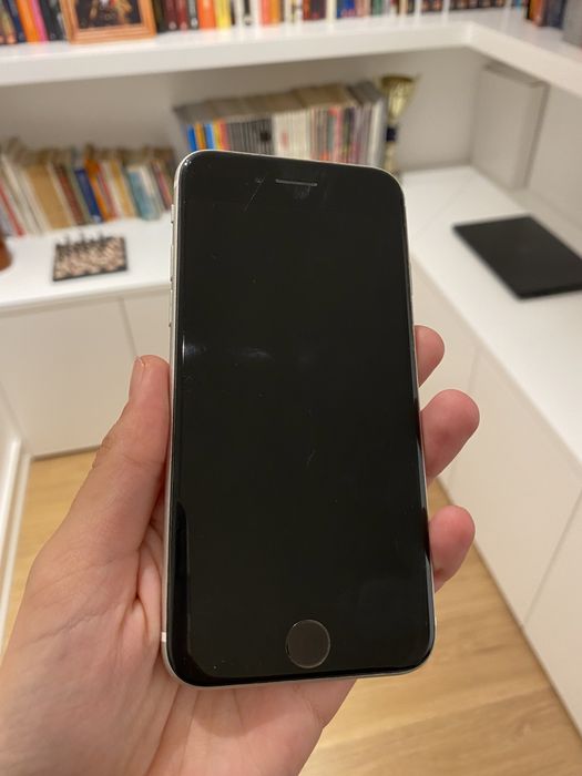 iPhone SE 64GB branco