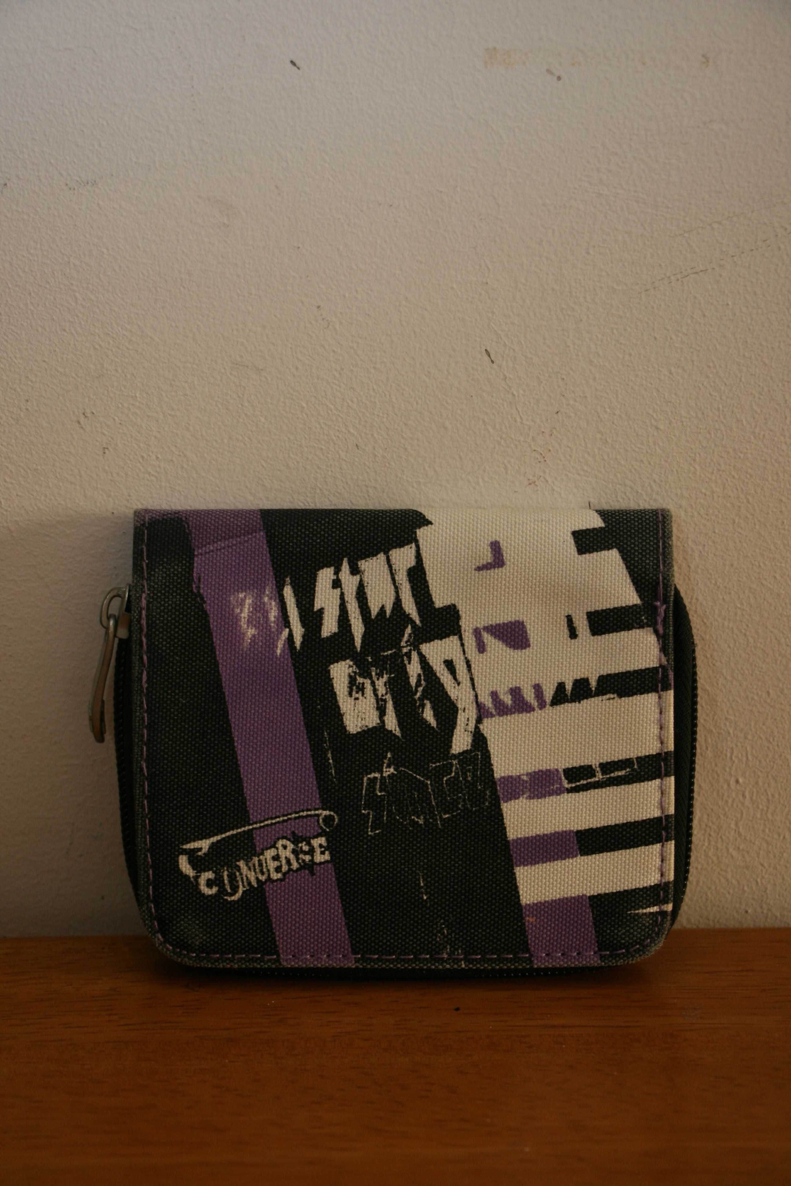 Carteira Converse