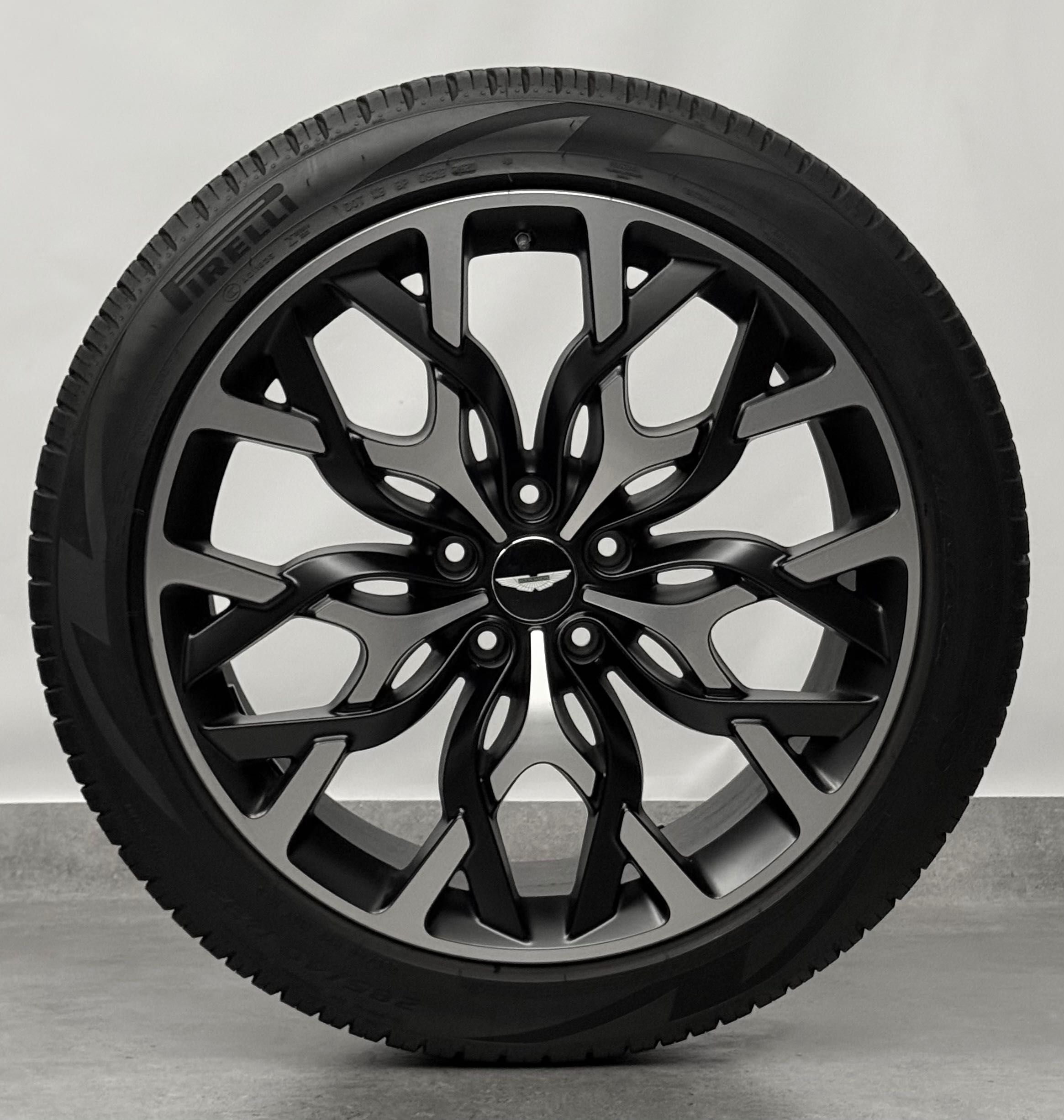 Aston Martin DBX AM8 Koła Felgi Wheels Rims Felgen 22” MY83-1007-KA