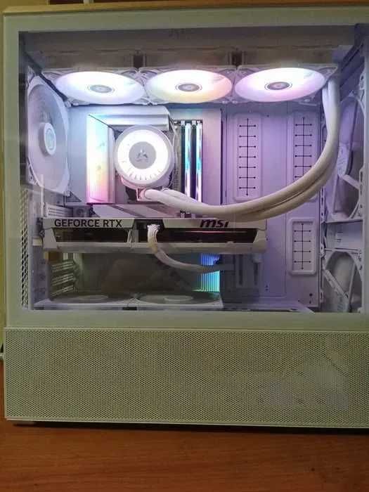 pc gaming high end 4k - ryzen 7 9800X3D - RTX 5080 - 32GB - 2TB