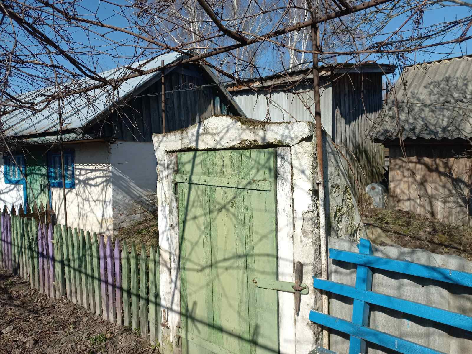 Будинок в ЖИЛОМУ стані.Недалеко від КИЇВА. Село Патюти.