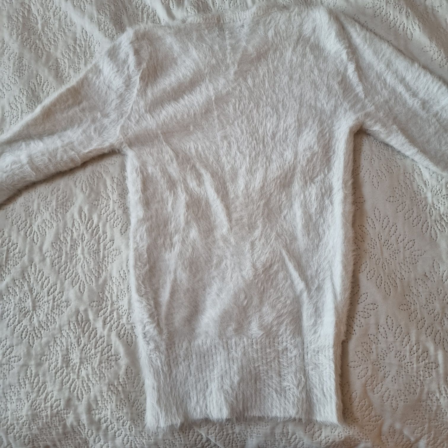 Biały sweterek 36