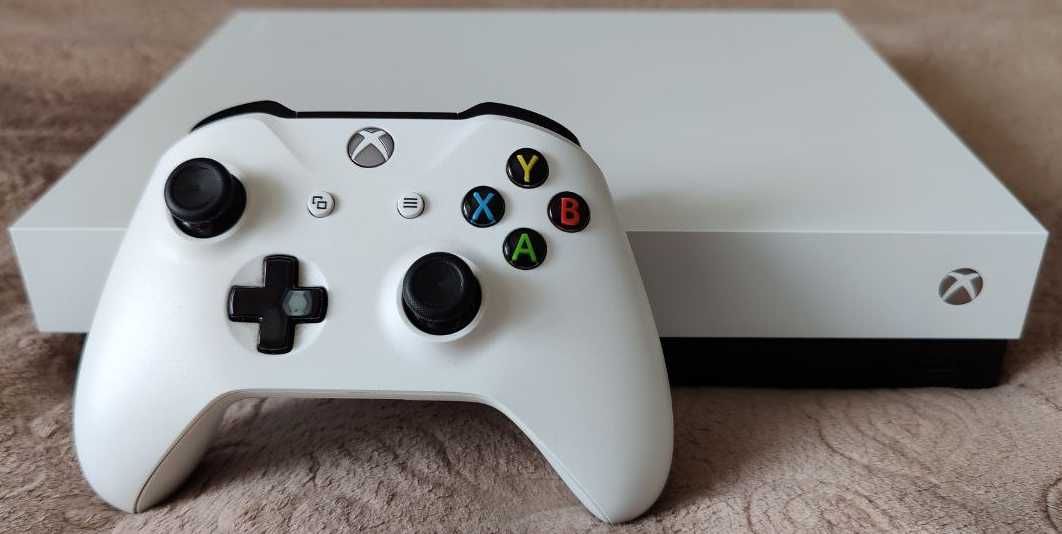 XBOX One X White