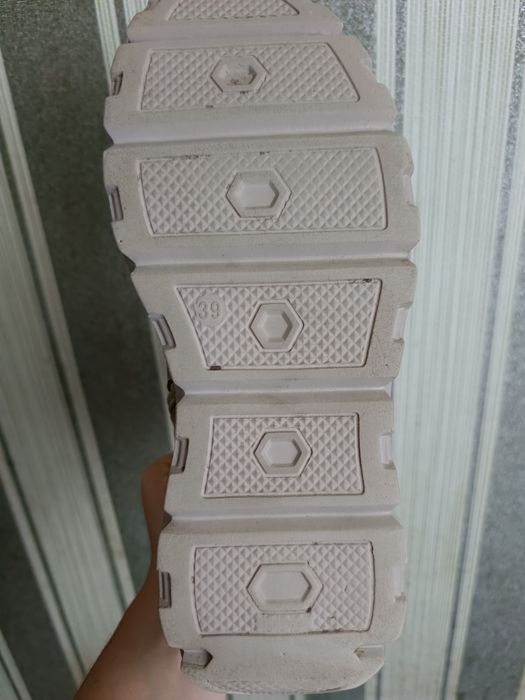 Взуття на осінь-весну