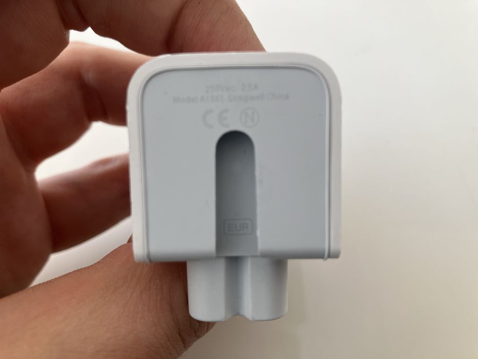 Переходник Apple MacBook, iPhone, iPad (евро вилка)