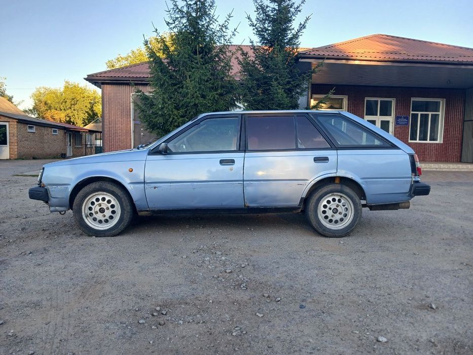 Nissan sunny b11