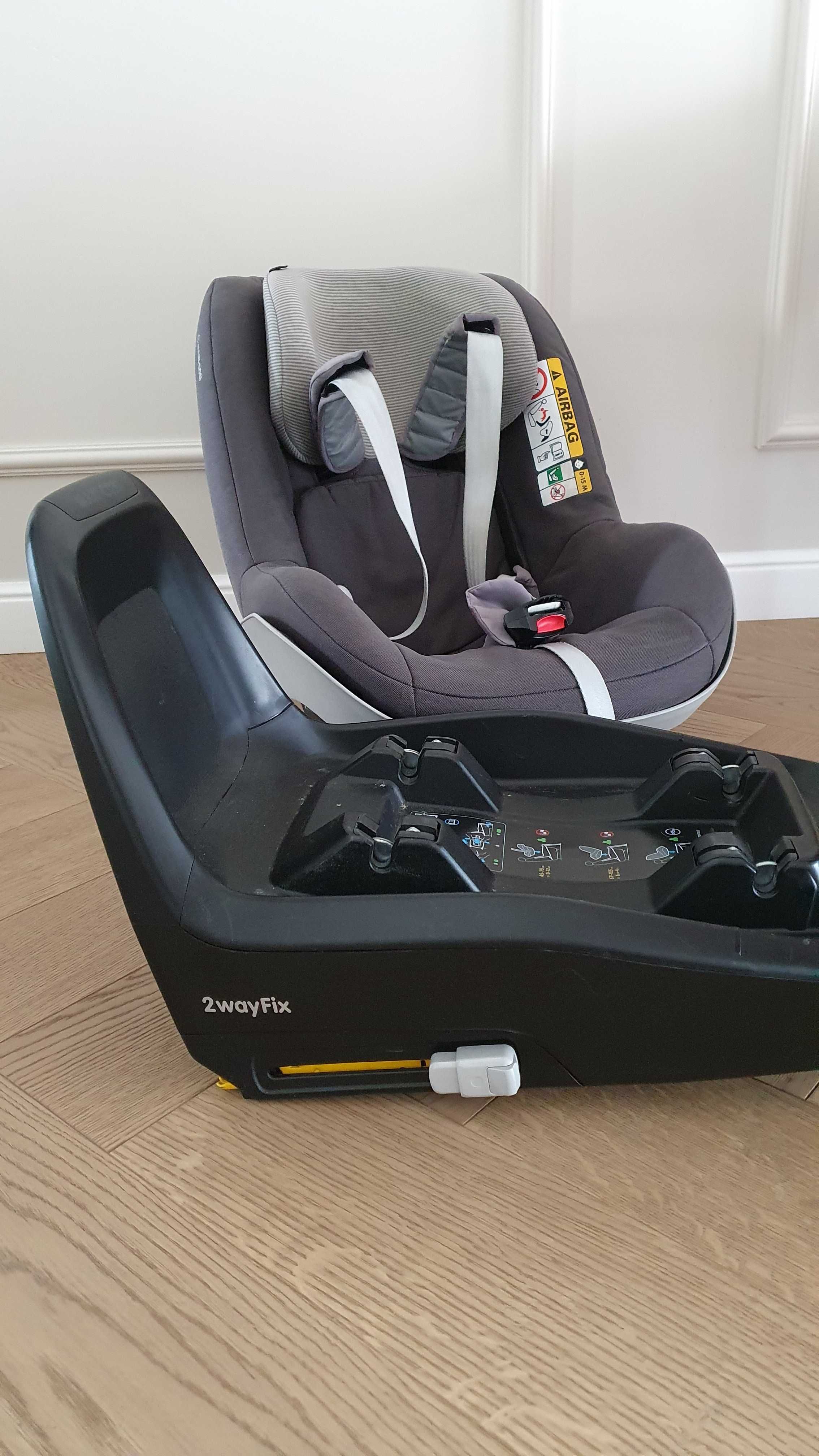 Maxi Cosi 2WayPearl + baza 2WayFix (zestaw)