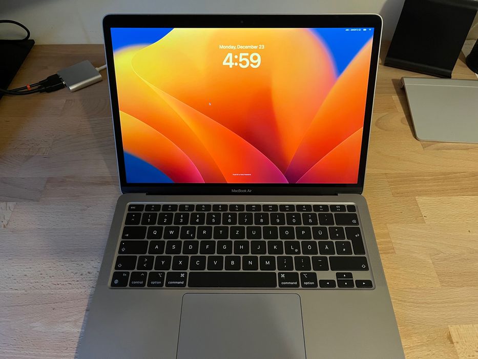 Macbook Air M1, 16GB Ram, 1TB SSD, German Keyboard, 8-core GPU/ CPU