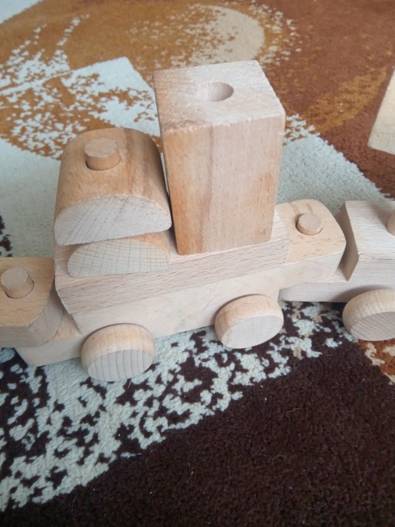 Zabawki drewniane pociąg i wagony