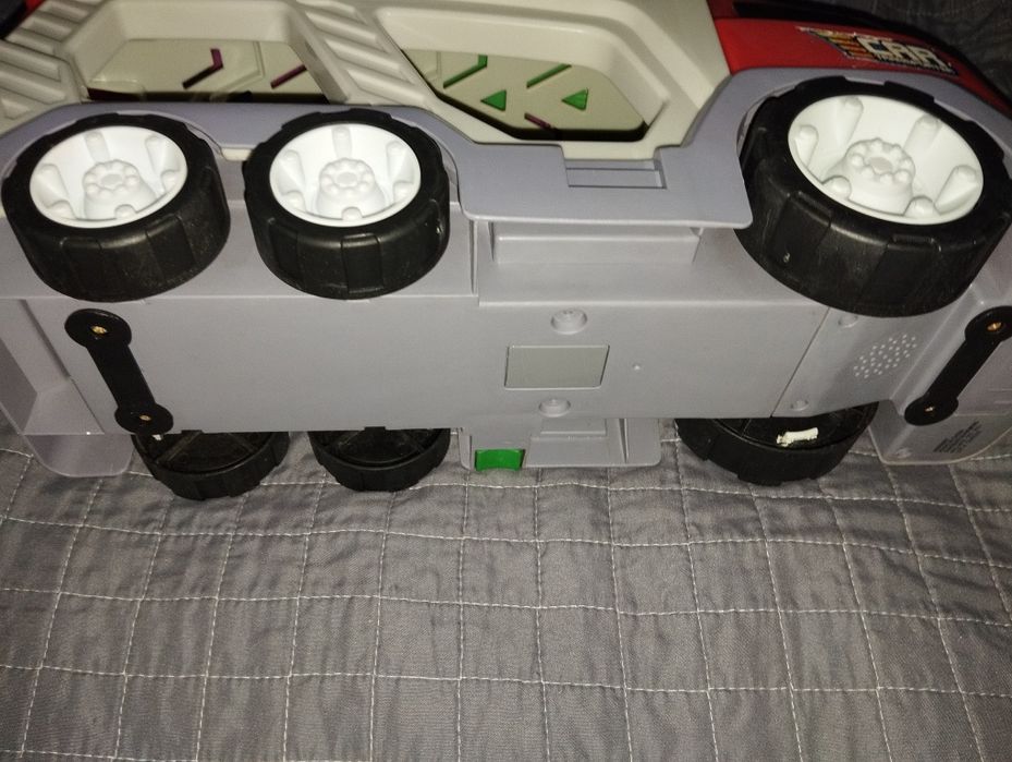 Машина фирменная большая 40*20*12 см набор