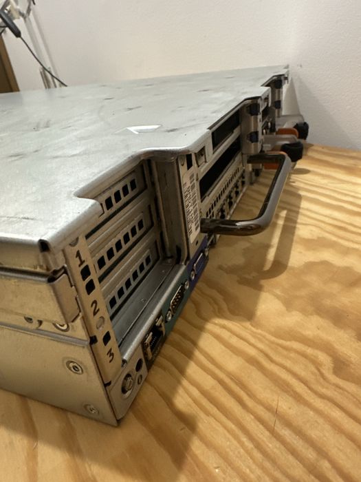 Servidor Dell PowerEdge R730  16 bays  E5 2680 v4 16GB