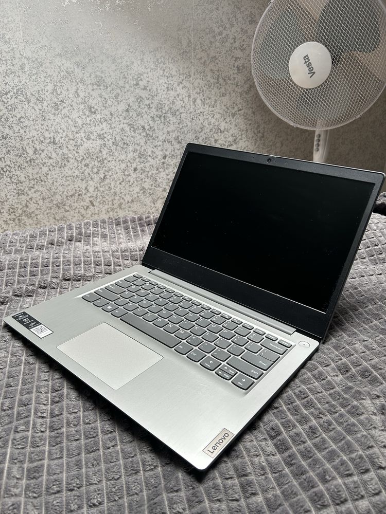 Laptop lenovo ideaPad 3