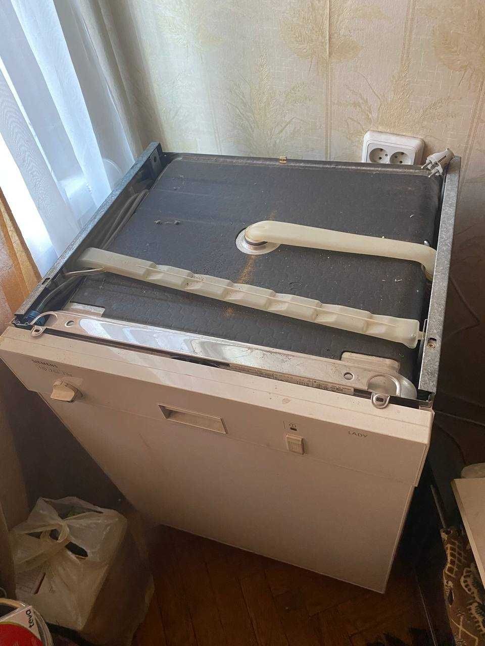 Посудомийна машина Siemens SN 33302/08