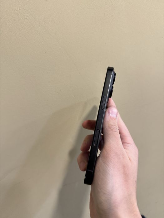 Б/у Iphone 16 Pro 128 Black Titanium (115ц заряду) ідеальний стан