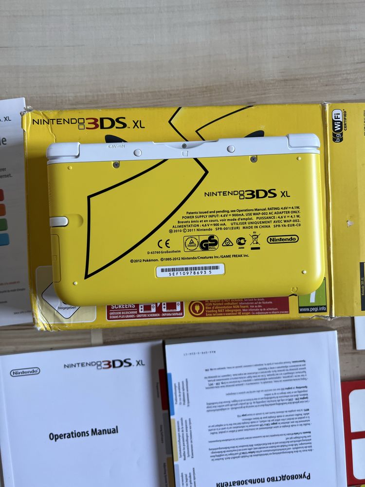 Nintendo 3DS XL Pikachu edition
