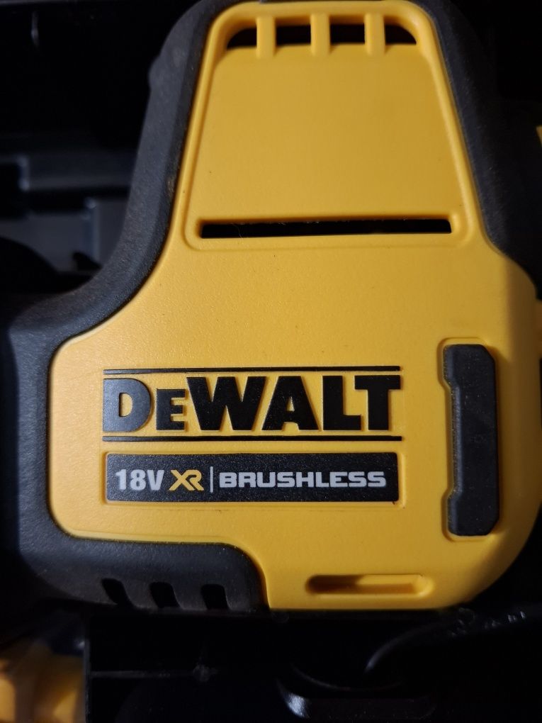 Serra de sabre Dewalt